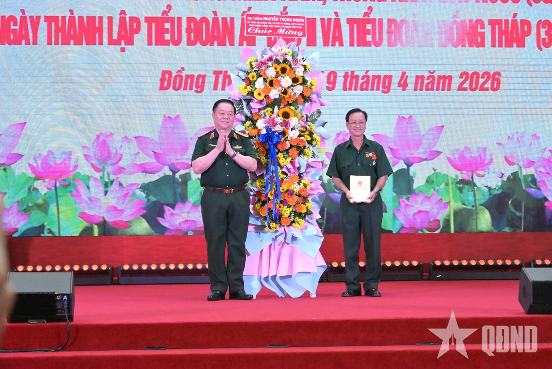 Đại tướng Nguyễn Trọng Nghĩa dự Họp mặt kỷ niệm 51 năm Ngày giải phóng miền Nam, thống nhất đất nước tại Đồng Tháp
